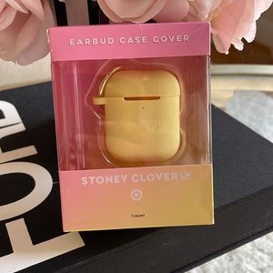 NIP STONEY CLOVER LANE EARBUD CASE COVER